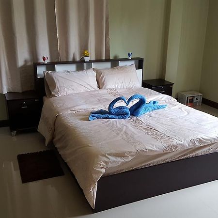 Burnout Guesthouse Паттая Екстер'єр фото