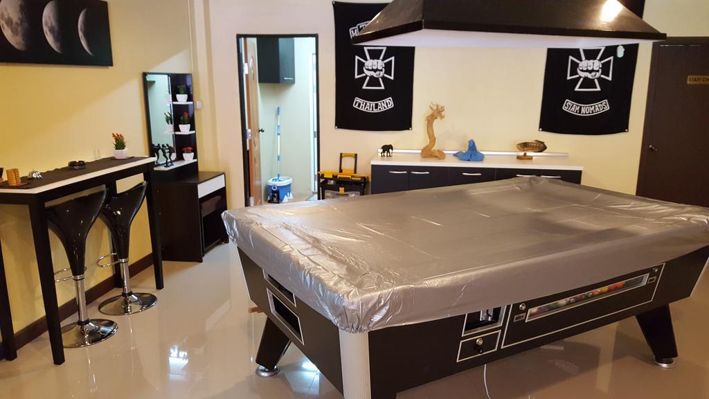Burnout Guesthouse Паттая Екстер'єр фото