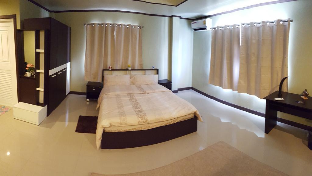 Burnout Guesthouse Паттая Екстер'єр фото