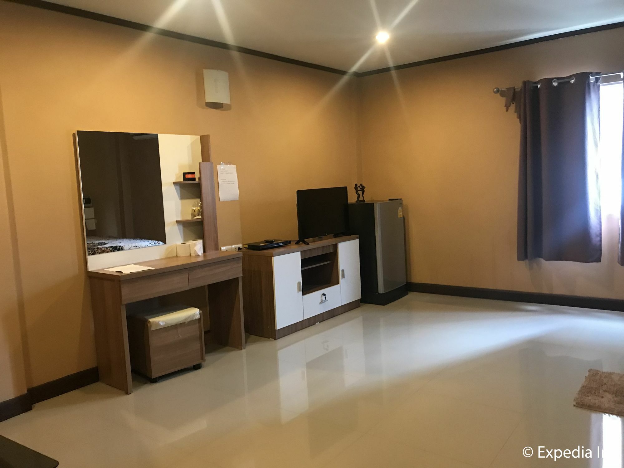 Burnout Guesthouse Паттая Екстер'єр фото
