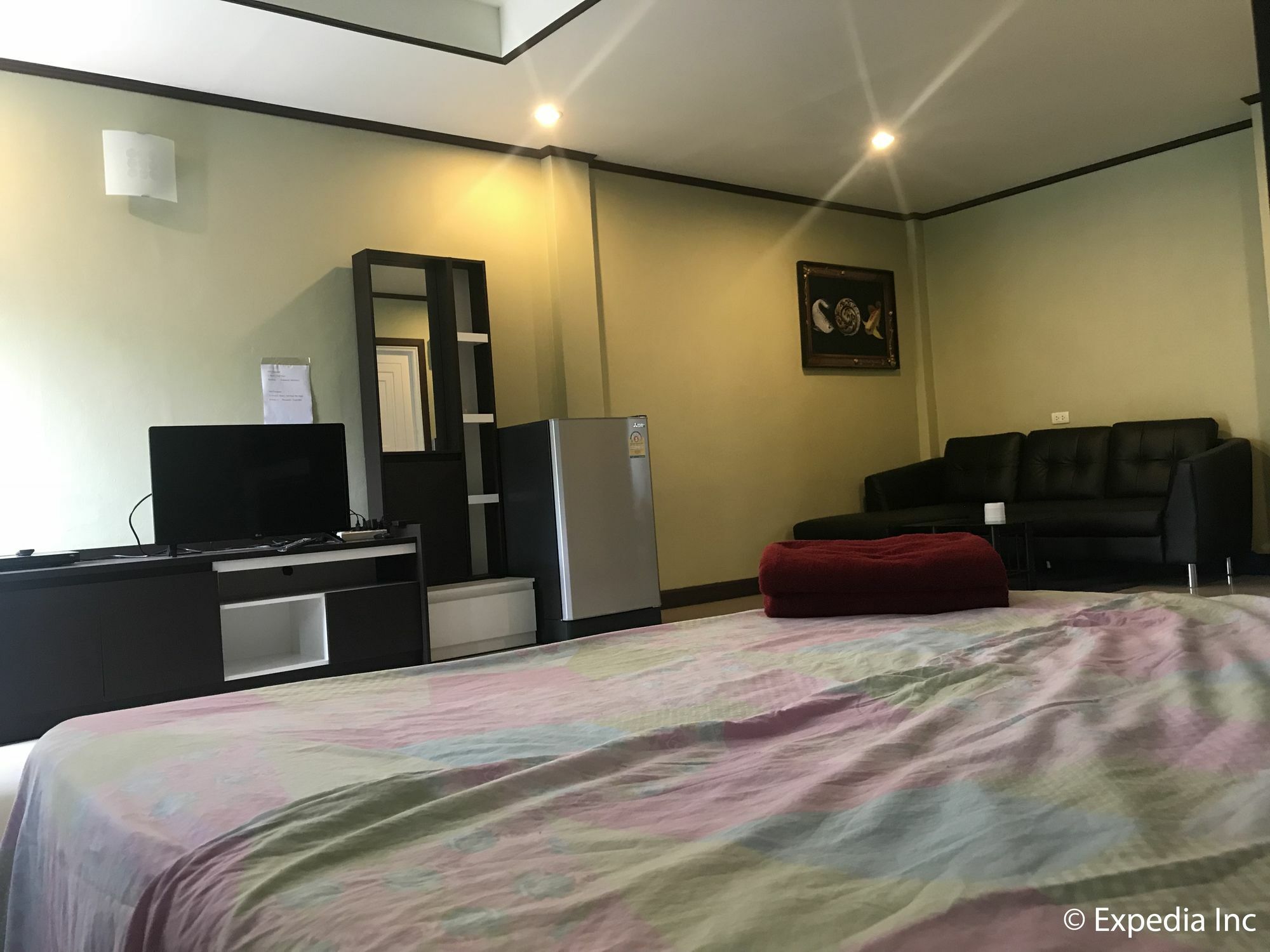 Burnout Guesthouse Паттая Екстер'єр фото
