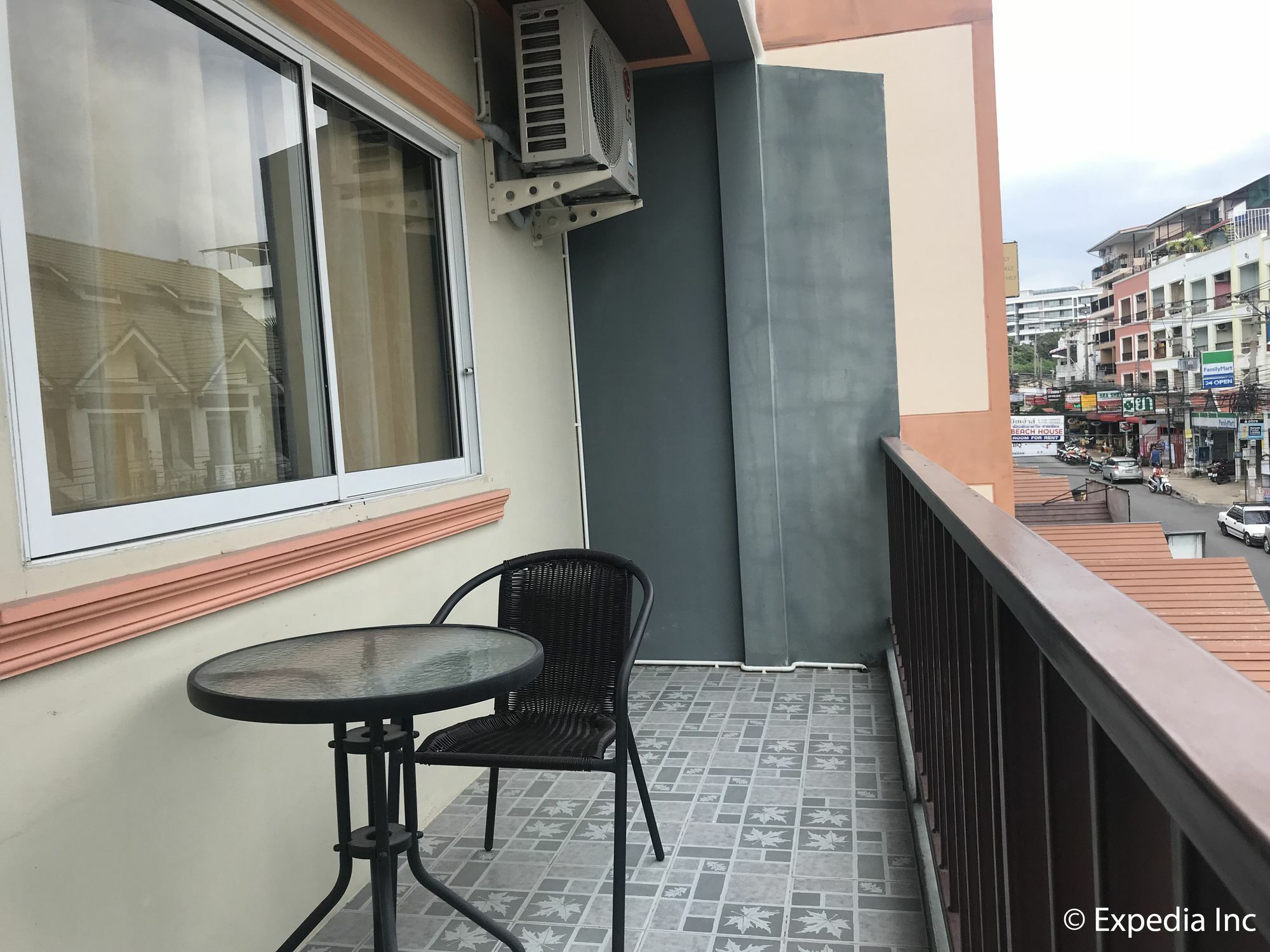 Burnout Guesthouse Паттая Екстер'єр фото