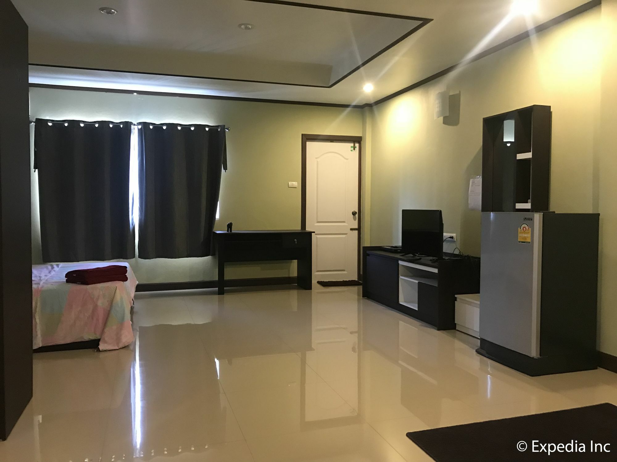 Burnout Guesthouse Паттая Екстер'єр фото