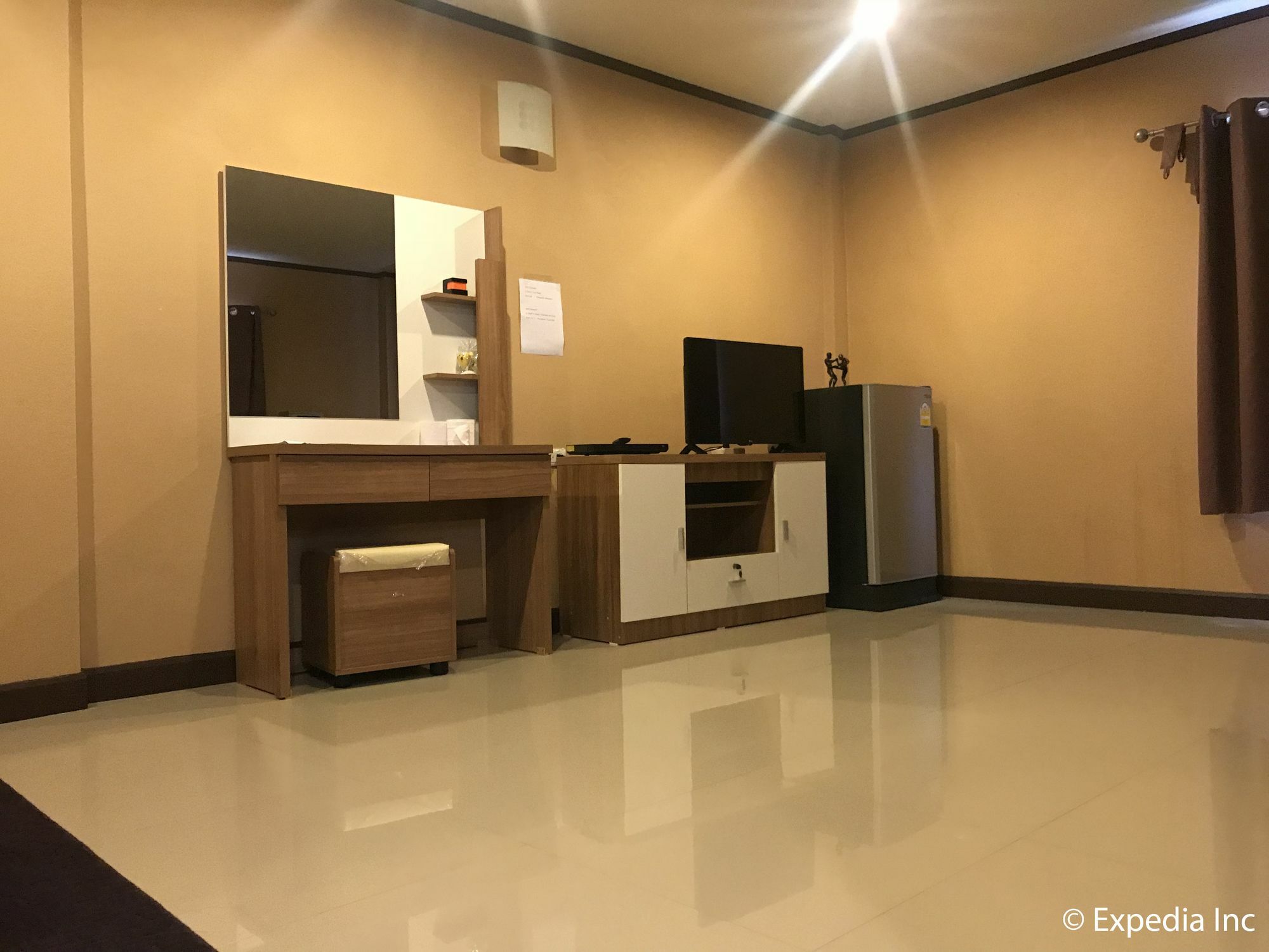 Burnout Guesthouse Паттая Екстер'єр фото